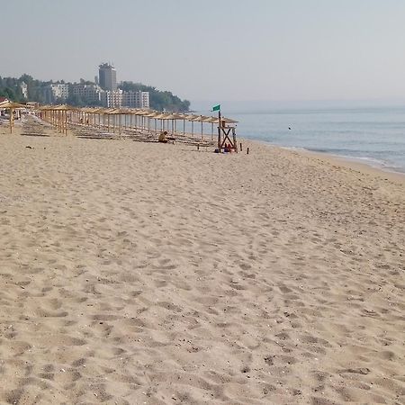 Family Hotel Globus Golden Sands Exterior foto